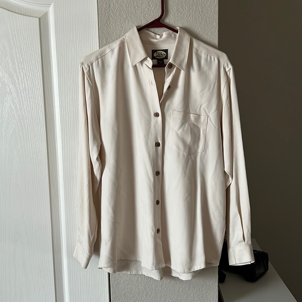 Tommy Bahama 100% silk button down shirt
